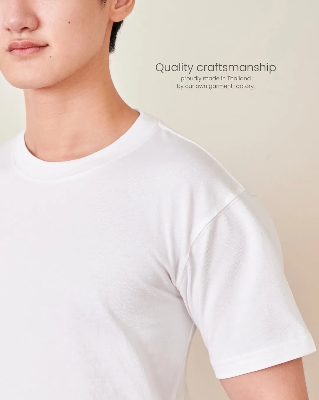 SIGNATURE™ T-SHIRT · WHITE รูปที่ 3