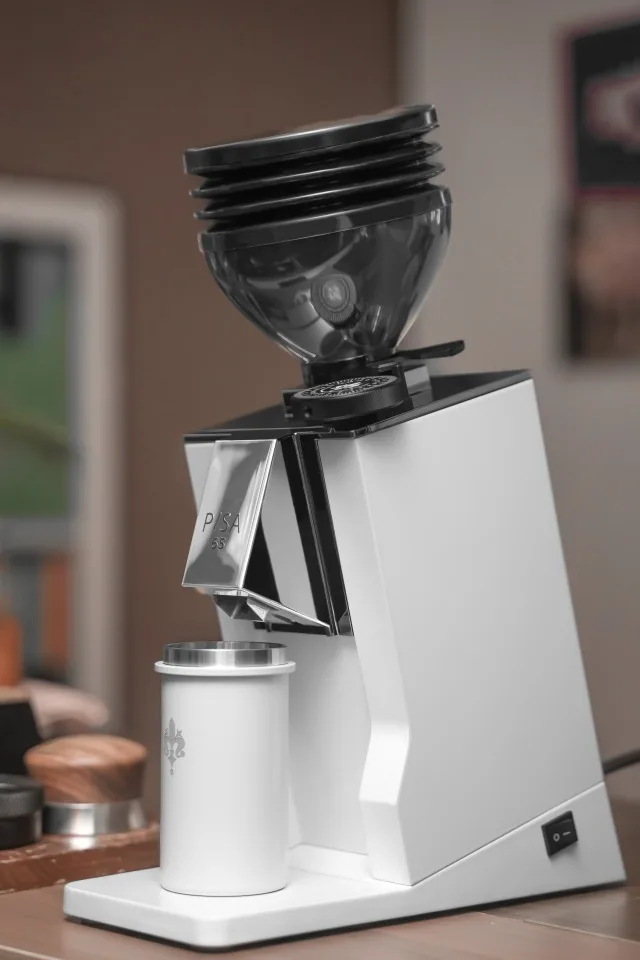 เครื่องบดกาแฟ Eureka Mignon Pisa 65
